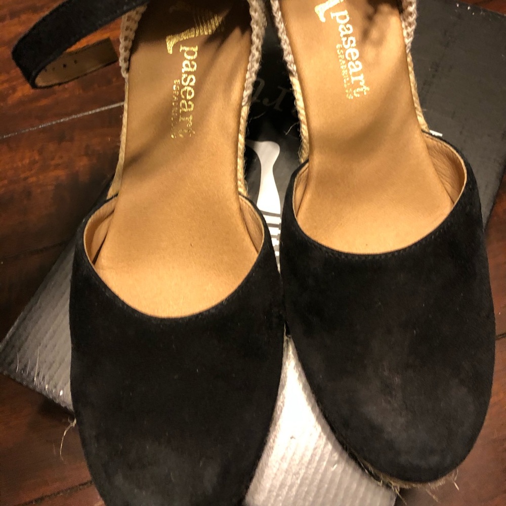 Black espadrilles with buckle strap- size 7.5